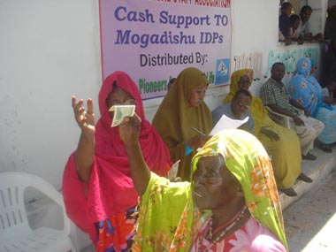 Cash support distribution to the most vulnerable poeple